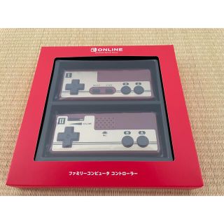 ニンテンドースイッチ(Nintendo Switch)の新品　送料込み　任天堂スイッチ　ファミリーコンピュータ　コントローラー(その他)