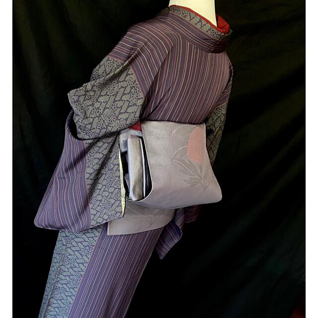 という∿ 〈紫の牡丹模様の袋帯〉織り出し の通販 by あかりや〈光明屋〉のきもの｜ラクマ ミステリアス 儚げ れなし