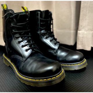 ドクターマーチン(Dr.Martens)の【美品】ドクターマーチン  8ホール　ブーツ(ブーツ)