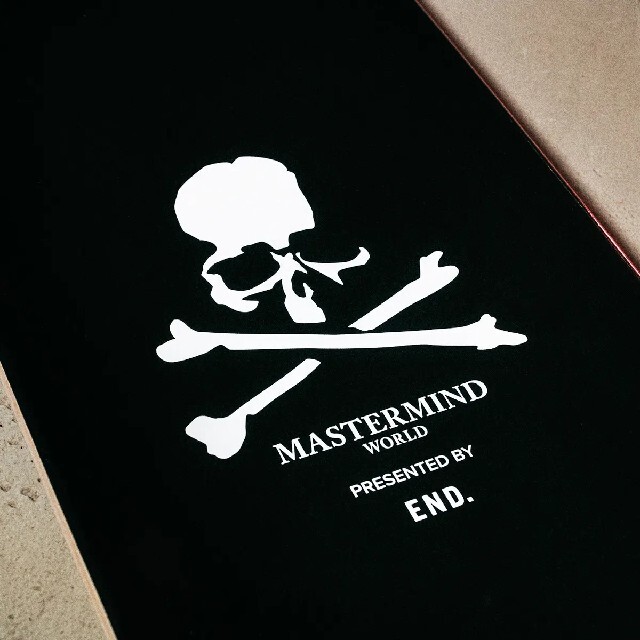 mastermind JAPAN(マスターマインドジャパン)のVans Vault x MASTERMIND × END. スケートデッキ スポーツ/アウトドアのスポーツ/アウトドア その他(スケートボード)の商品写真