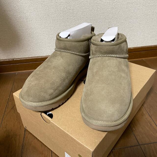 UGG(アグ)のアグ　クラシックウルトラミニ レディースの靴/シューズ(ブーツ)の商品写真