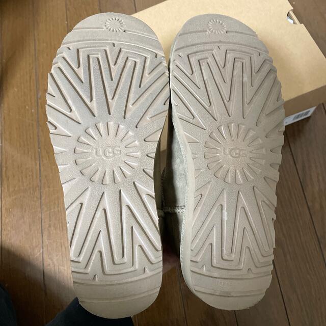 UGG(アグ)のアグ　クラシックウルトラミニ レディースの靴/シューズ(ブーツ)の商品写真