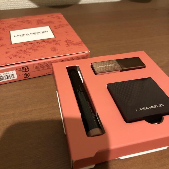 laura mercier(ローラメルシエ)のローラメルシェ　プティコレクション　ベストカラー　リップ、チーク、アイシャドウ コスメ/美容のキット/セット(コフレ/メイクアップセット)の商品写真