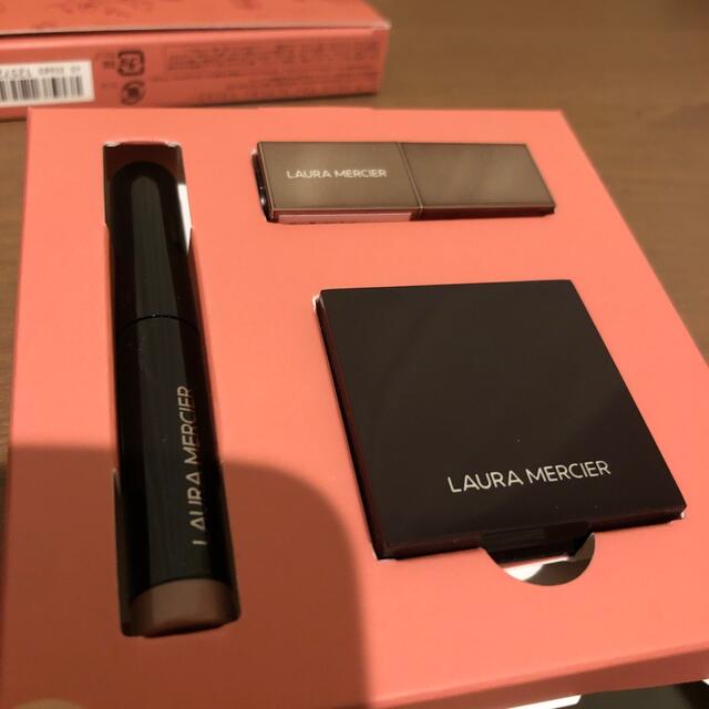 laura mercier(ローラメルシエ)のローラメルシェ　プティコレクション　ベストカラー　リップ、チーク、アイシャドウ コスメ/美容のキット/セット(コフレ/メイクアップセット)の商品写真