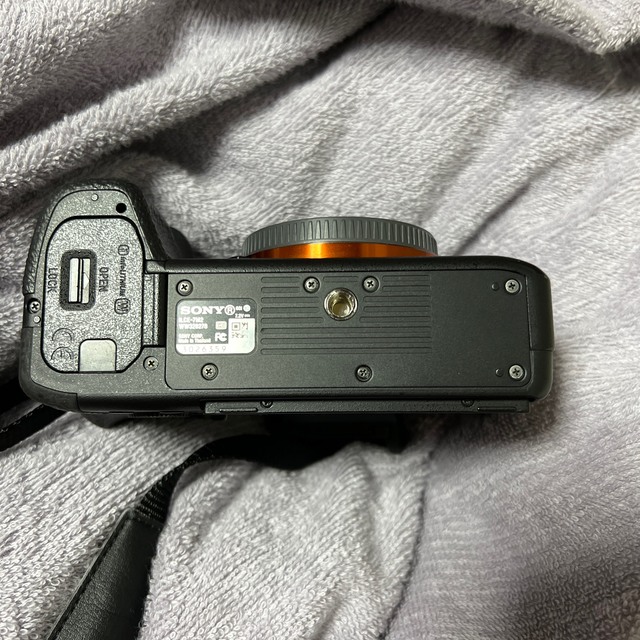 SONY II ミラーレス一眼カメラ ILCE-7M2の通販 by サト's shop｜ソニーならラクマ - SONY デジタル一眼カメラ α7 最安値在庫