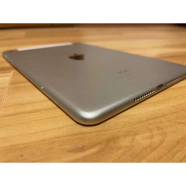 iPad(アイパッド)の【美品】iPad mini 4 sellular★128GBシルバー【送料無料】 スマホ/家電/カメラのPC/タブレット(タブレット)の商品写真