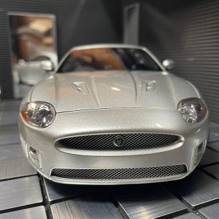 オートアート1/18 ジャガー XKクーペ シルバーの通販 by kazuo777's