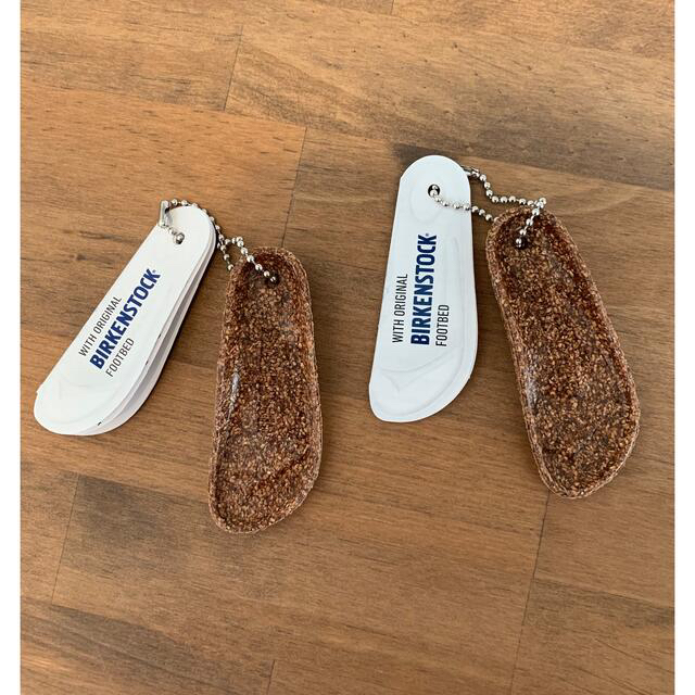 BIRKENSTOCK(ビルケンシュトック)のビルケンシュトック  BIRKENSTOCK  キーホルダー　2個 エンタメ/ホビーのコレクション(ノベルティグッズ)の商品写真