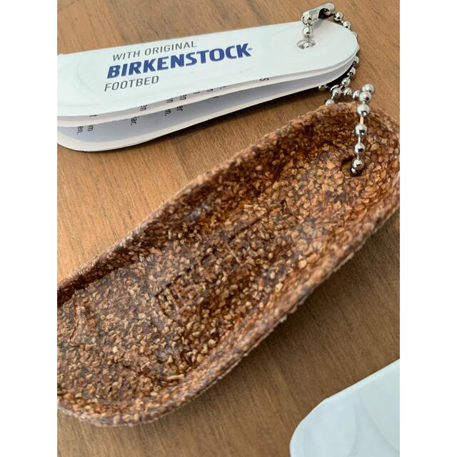 BIRKENSTOCK(ビルケンシュトック)のビルケンシュトック  BIRKENSTOCK  キーホルダー　2個 エンタメ/ホビーのコレクション(ノベルティグッズ)の商品写真