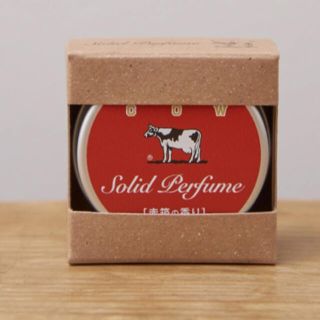 牛乳石鹸 - カウブランド赤箱の香りの練り香水 10gの通販 by ナミ73's