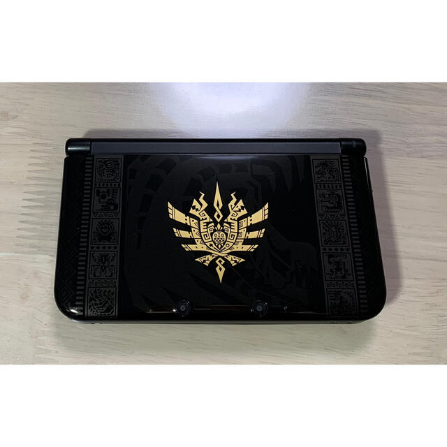 極美品】モンスターハンター4 スペシャルパック (ゴア・マガラブラック