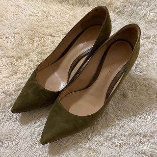 ジャンヴィットロッシ(Gianvito Rossi)のGianvito Rossi スエードパンプス　カーキ(ハイヒール/パンプス)