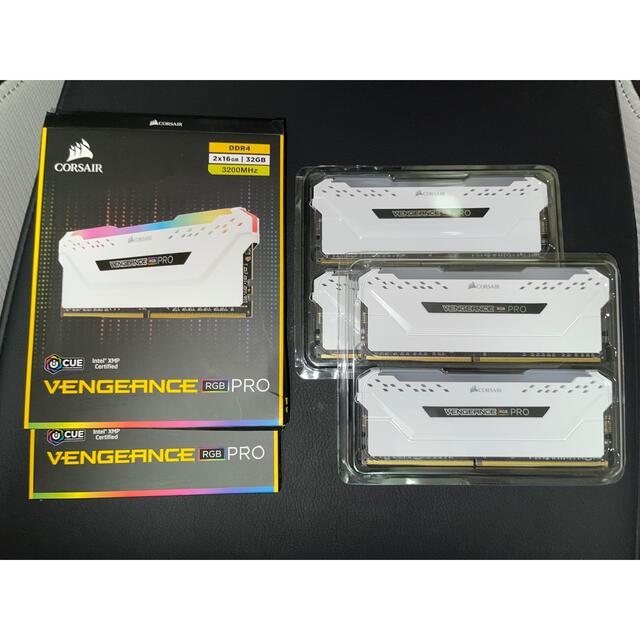 CORSAIR VENGEANCE RGB PRO 16GB×4 3200MHz スマホ/家電/カメラのPC/タブレット(PCパーツ)の商品写真