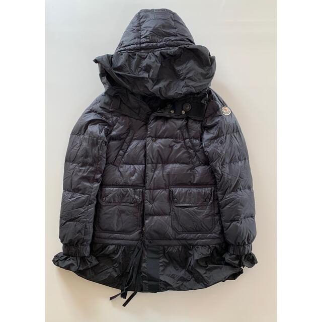 MONCLER(モンクレール)のモンクレールSacai サカイ ダウン　サイズ00 レディースのジャケット/アウター(ダウンジャケット)の商品写真