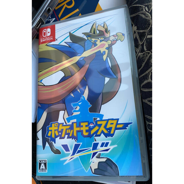 ポケモン(ポケモン)のポケモン　ソード　Switch エンタメ/ホビーのゲームソフト/ゲーム機本体(家庭用ゲームソフト)の商品写真