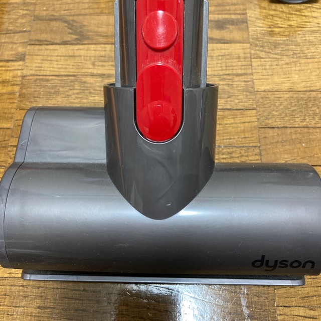 Dyson V8 Fluffy （ダイソン SV10 5