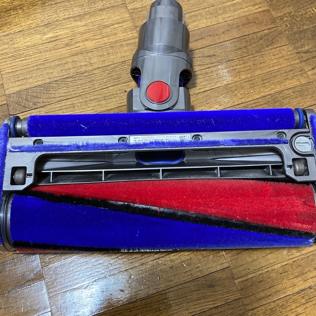 Dyson V8 Fluffy （ダイソン SV10 7