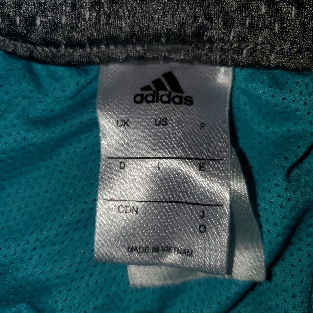 adidas(アディダス)のadidasバスケショーツ メンズのパンツ(ショートパンツ)の商品写真