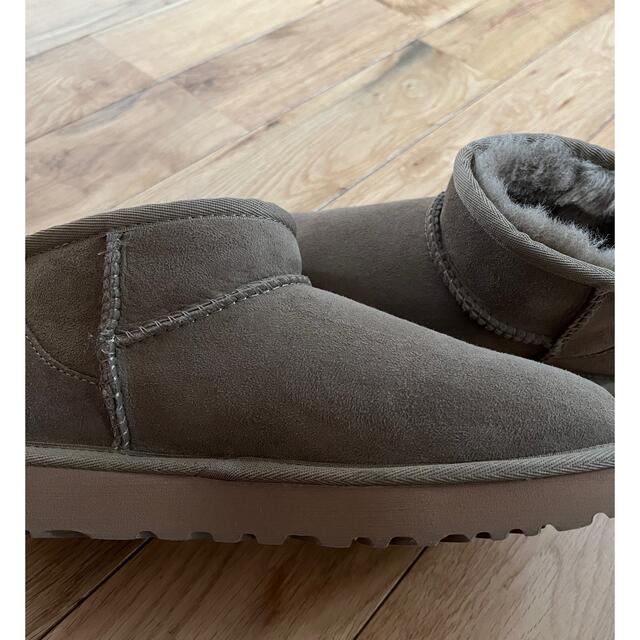 UGG(アグ)のUGG Classic Ultra Mini レディースの靴/シューズ(ブーツ)の商品写真