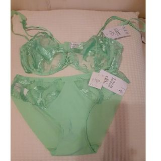 シモーヌペレール(Simone Perele)のSIMONE PERELE　シモーヌぺレール　ブラ&ショーツ(ブラ&ショーツセット)