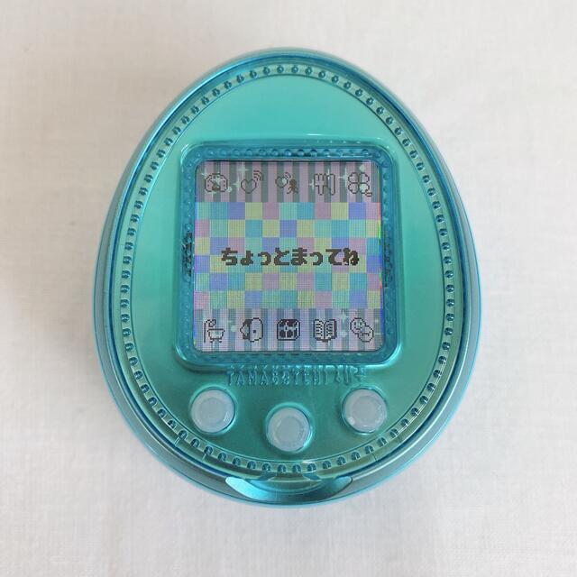 BANDAI(バンダイ)のTAMAGOTCHI 4U＋　スカイブルー エンタメ/ホビーのおもちゃ/ぬいぐるみ(キャラクターグッズ)の商品写真