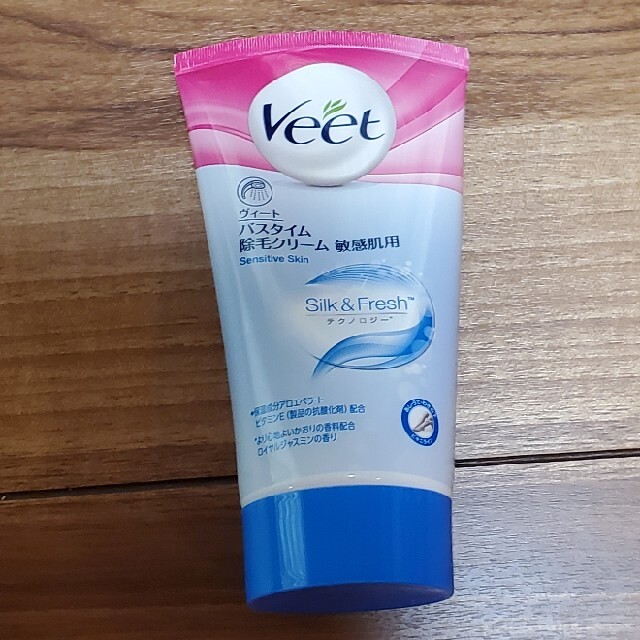 新品未使用　Veet　除毛クリーム　150g コスメ/美容のボディケア(脱毛/除毛剤)の商品写真