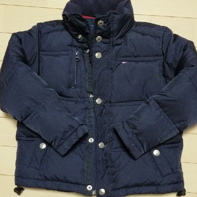 TOMMY HILFIGER(トミーヒルフィガー)のキッズ　トミーヒルフィガー　ダウンジャケット キッズ/ベビー/マタニティのキッズ服男の子用(90cm~)(コート)の商品写真