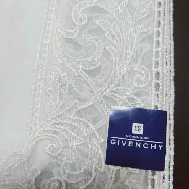 GIVENCHY(ジバンシィ)のP 152　ジバンシーハンカチ レディースのファッション小物(ハンカチ)の商品写真