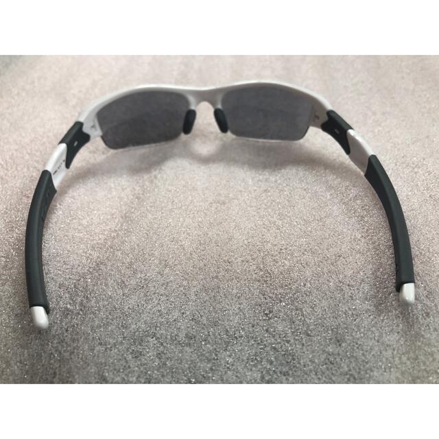 Oakley(オークリー)のオークリー　サングラス（ホワイト） メンズのファッション小物(サングラス/メガネ)の商品写真