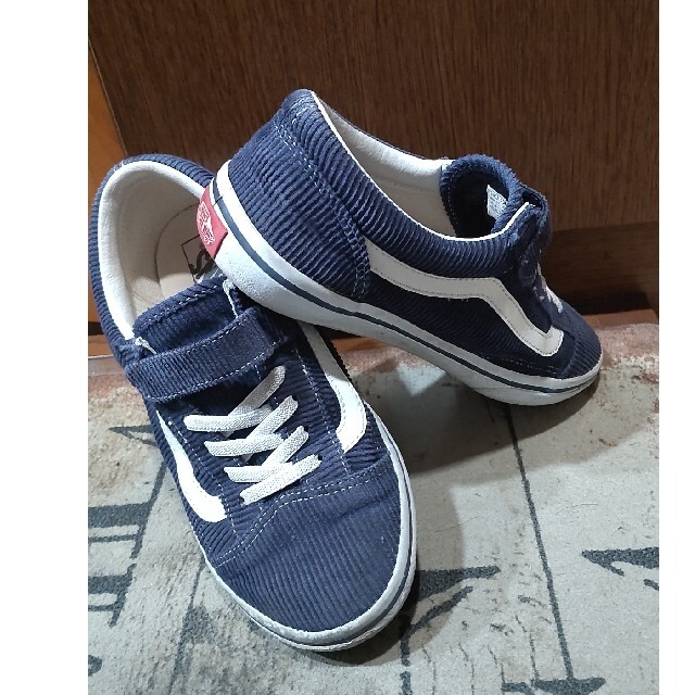 VANS(ヴァンズ)のVans コーデュロイオールドスクール ２２センチ キッズ/ベビー/マタニティのキッズ靴/シューズ(15cm~)(スニーカー)の商品写真