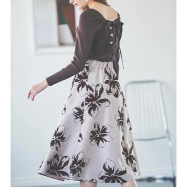 Noela(ノエラ)の花柄フレアスカート レディースのスカート(ひざ丈スカート)の商品写真