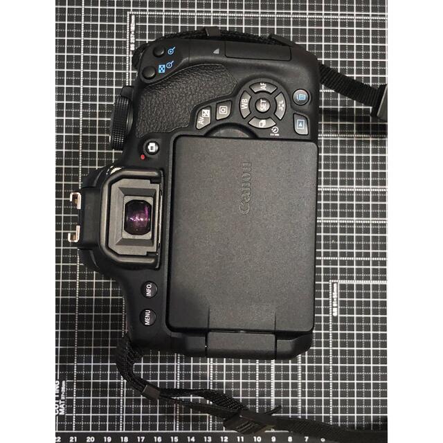 Canon EOS Kiss X8i ダブルレンズキット デジタルカメラ