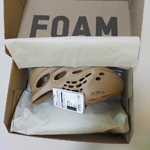28.5cm adidas YZY FOAM RUNNER OCHRE メンズの靴/シューズ(スニーカー)の商品写真