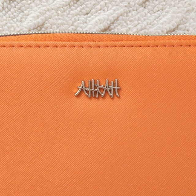 AHKAH(アーカー)のAHKAHの財布です。 レディースのファッション小物(財布)の商品写真