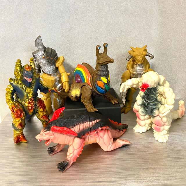 BANDAI - ウルトラマンティガ限定 ソフビ怪獣 6点 中古品の通販 BANDAI - ウルトラマンティガ限定 ソフビ怪獣 6点 中古品の通販