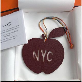 エルメス(Hermes)の新品未使用　プチアッシュ　NY apple(チャーム)