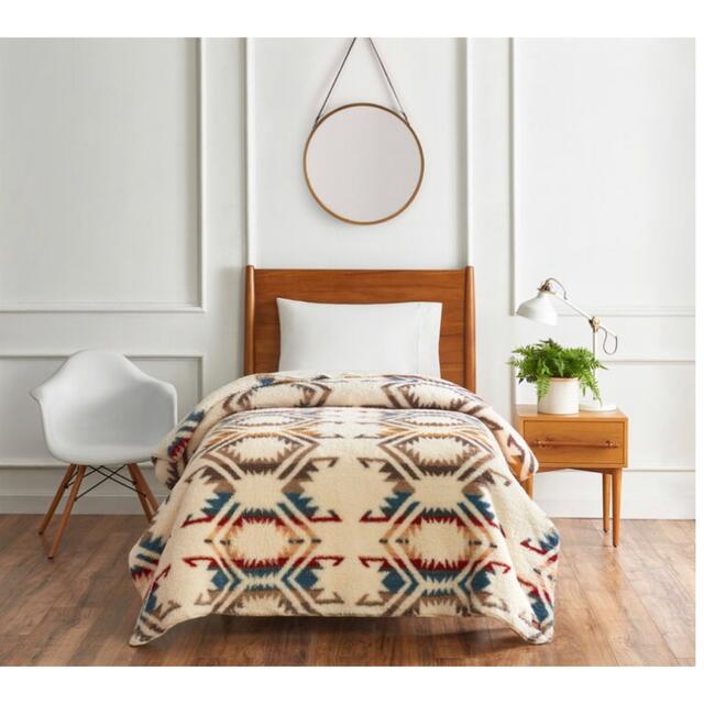 PENDLETON(ペンドルトン)の【新品未使用】ペンドルトン　PENDLETON ブランケット　ツインサイズ インテリア/住まい/日用品の寝具(毛布)の商品写真