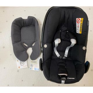 マキシコシ(Maxi-Cosi)の美品　マキシコシ　pebble plus ブラック(自動車用チャイルドシート本体)