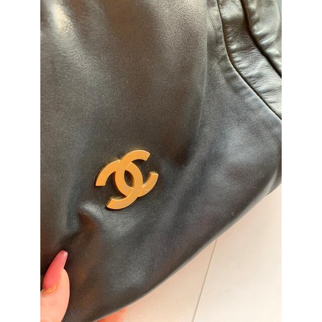 CHANEL(シャネル)のCHANELビンテージゴールドチェーンバック❤️ レディースのバッグ(ショルダーバッグ)の商品写真