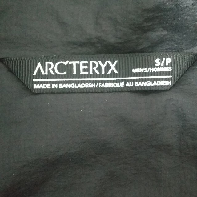 ARC'TERYX(アークテリクス)のARC’ TERYX  ATOM LT HOODY メンズのジャケット/アウター(マウンテンパーカー)の商品写真