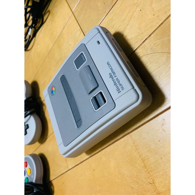 任天堂(ニンテンドウ)のスーパーファミコンミニ エンタメ/ホビーのゲームソフト/ゲーム機本体(家庭用ゲーム機本体)の商品写真