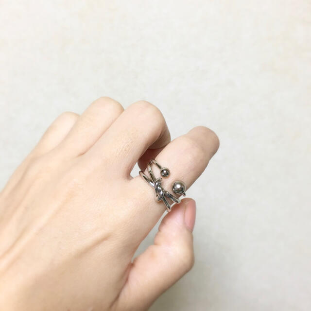 シルバーリング　 レディースのアクセサリー(リング(指輪))の商品写真