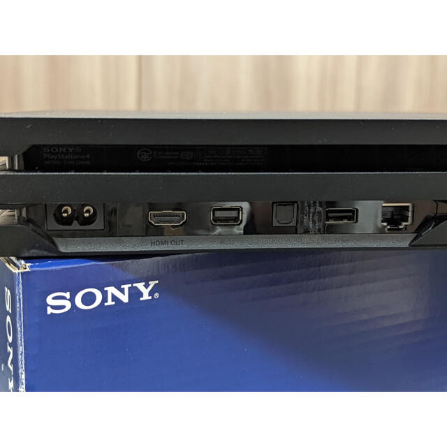 【美品・動作確認済】PS4 Pro 7200B 本体 1TB おまけでPS2本体