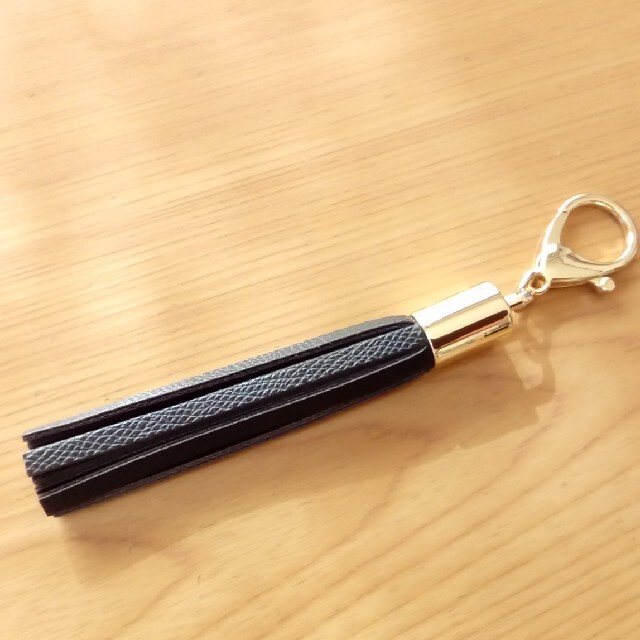 HITCH HIKE MARKET(ヒッチハイクマーケット)のタッセル キーホルダー メンズのファッション小物(キーホルダー)の商品写真