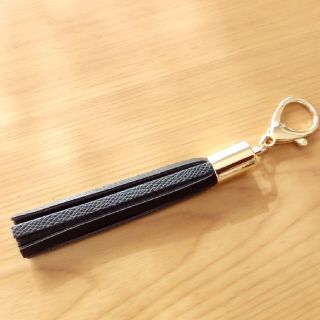 ヒッチハイクマーケット(HITCH HIKE MARKET)のタッセル　キーホルダー(キーホルダー)