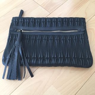 ザラ(ZARA)のZARA クラッチバッグ(クラッチバッグ)