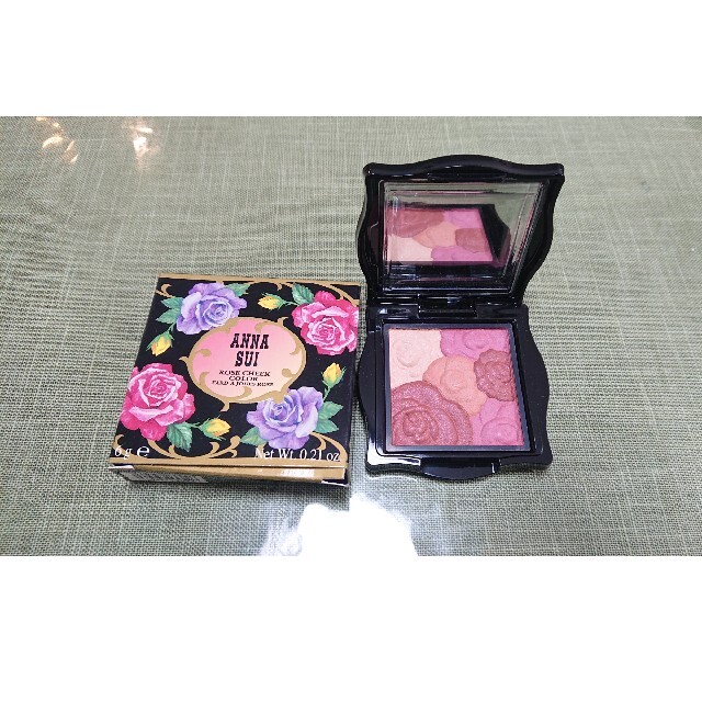 ANNA SUI(アナスイ)のアナスイ ローズチークカラー500 コスメ/美容のベースメイク/化粧品(チーク)の商品写真