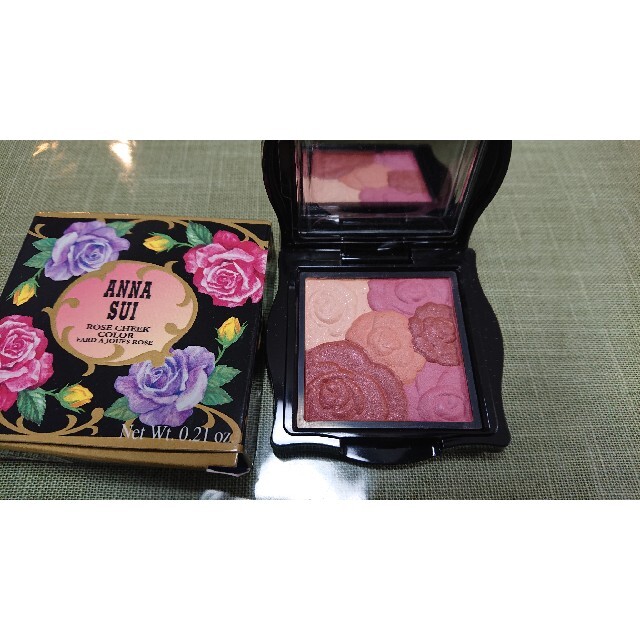 ANNA SUI(アナスイ)のアナスイ ローズチークカラー500 コスメ/美容のベースメイク/化粧品(チーク)の商品写真