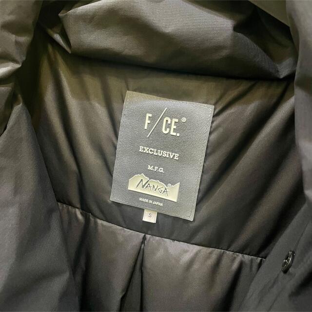 NANGA(ナンガ)のF/CE. × NANGA FT STAND DOWN COAT ブラック S レディースのジャケット/アウター(ダウンコート)の商品写真