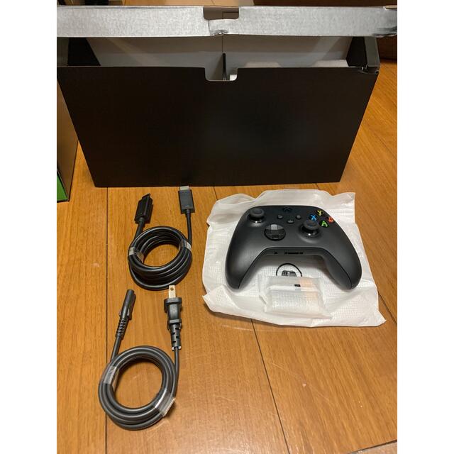 Xbox(エックスボックス)の【中古】Xbox Series X 本体  エンタメ/ホビーのゲームソフト/ゲーム機本体(家庭用ゲーム機本体)の商品写真